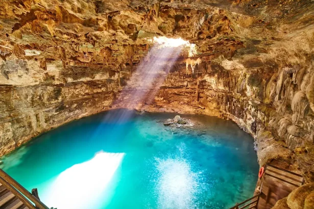 Cenote Samula Sinkhole - Valladolid Mexico